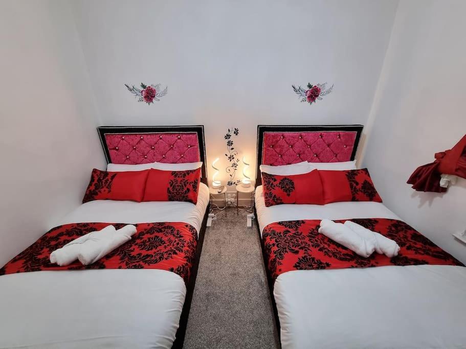 *6b7r* Setup For Your Relaxed & Amazing + Free Parking + Free Fast Wifi* Holiday home Morley (West Yorkshire)