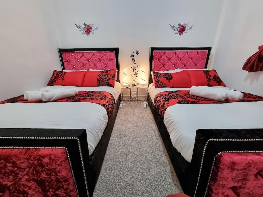 *6b7r* Setup For Your Relaxed & Amazing + Free Parking + Free Fast Wifi* * Morley (West Yorkshire)